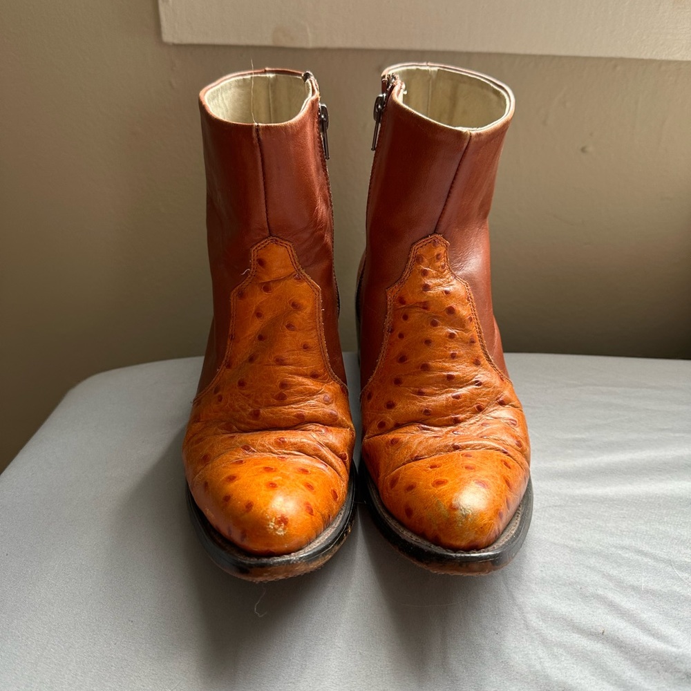 Vintage Durango Chelsea Boots with Pointed Toe